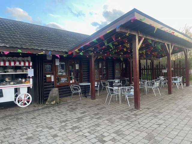 Acorns Exterior